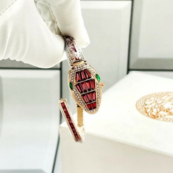 Classic Bvlgari Serpenti SnSGe Watch for Women (SG-131)